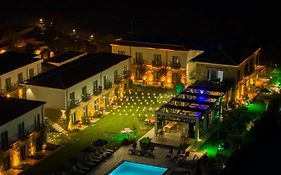 Kotinos Beach Hotel  3*
